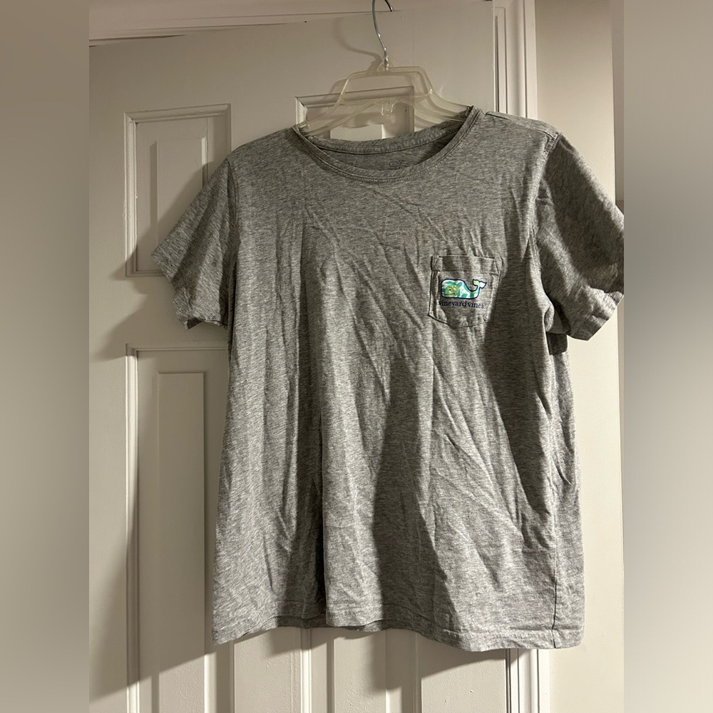 Vineyard Vines T-shirt